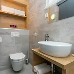 Ora Luxury Gostinjska kuća 4*