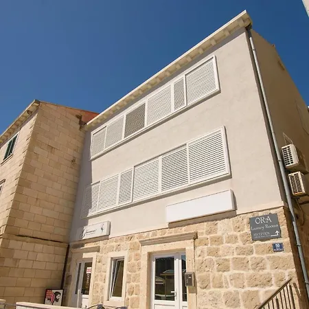 Gæstehus Ora Luxury 4*