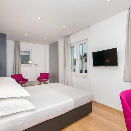 Gæstehus Ora Luxury 4*